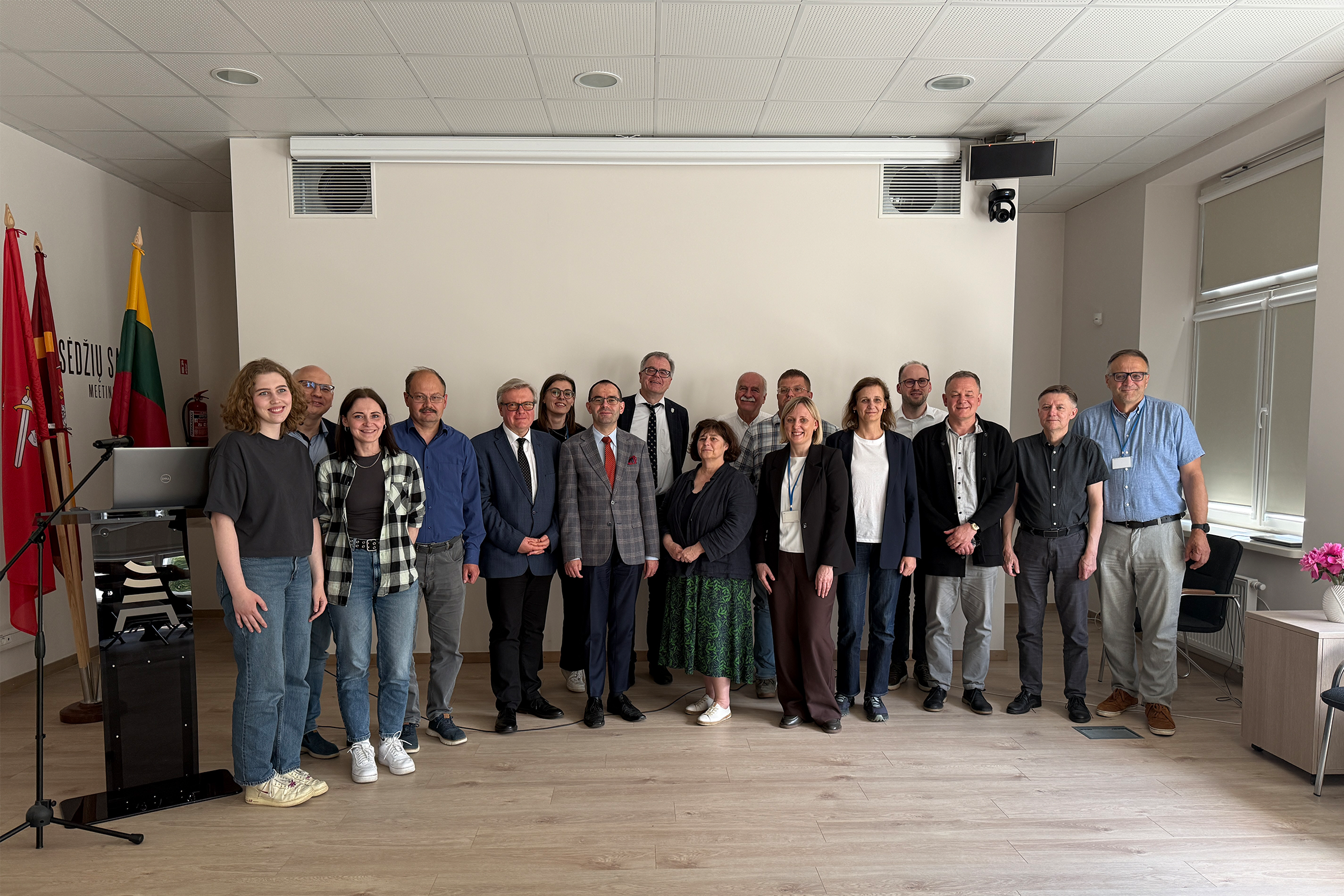 Tarptautinės mokslinės konferencijos „Teisės istorija versus šaltiniotyra: tekstai, praktikos, interpretacijos“ dalyviai
